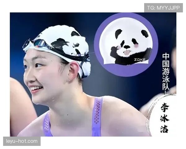 李冰洁训练室外的笑容，和赛场上简直不是一个人啊！